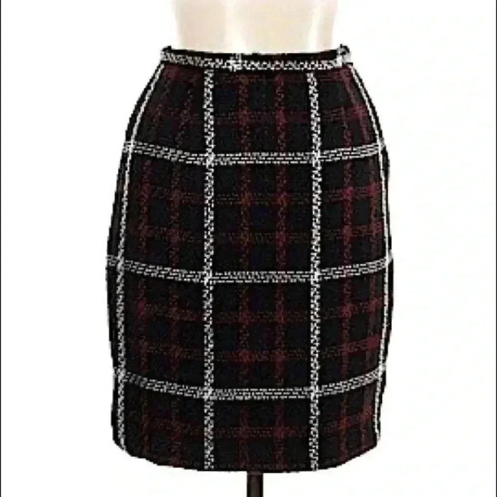 Donna Rae Acrylic Plaid Skirt
